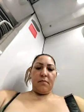 Lunita86 online show from November 29, 1:19 am