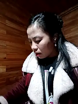 tulipsexy online show from December 3, 2:15 pm