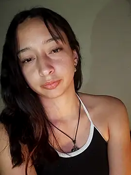 Vale stone  online show from March 4, 3:45 am