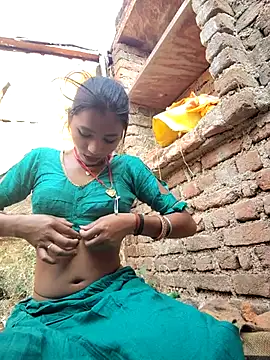 Snapshot of R_Roshni chatting on March 5, 11:17 am R Roshni online show from March 5, 11:17 am