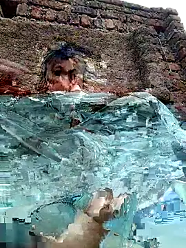 Snapshot of R_Roshni chatting on April 7, 12:55 am R Roshni online show from April 7, 12:55 am