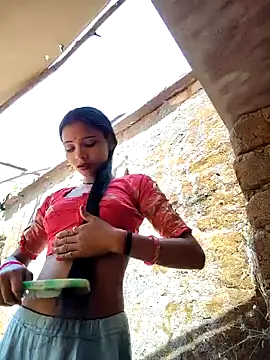 Snapshot of R_Roshni chatting on April 11, 8:51 am R Roshni online show from April 11, 8:51 am