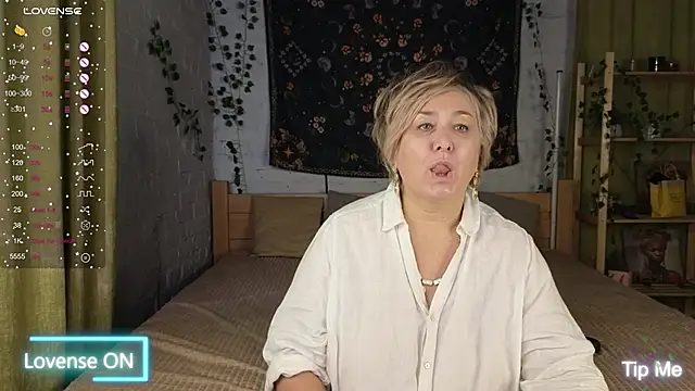 Marta Wils online show from October 16, 1:39 am