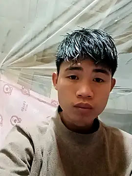 Snapshot of Nhyy_xx chatting on May 2, 10:42 am Nhyy xx online show from May 2, 10:42 am