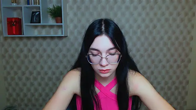 Snapshot of MiraBabe_ chatting on September 24, 5:33 am MiraBabe online show from September 24, 5:33 am