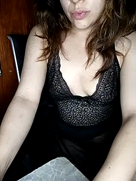 Snapshot of Amandaaaa20 chatting on October 3, 7:38 am Amandaaaa20 online show from October 3, 7:38 am