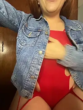 Snapshot of Amandaaaa20 chatting on October 15, 9:26 pm Amandaaaa20 online show from October 15, 9:26 pm