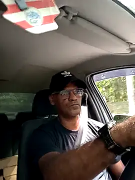 Snapshot of JeffersonRay chatting on January 17, 12:21 pm JeffersonRay online show from January 17, 12:21 pm