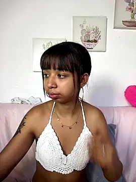 Suzanelee1 online show from December 14, 6:12 pm