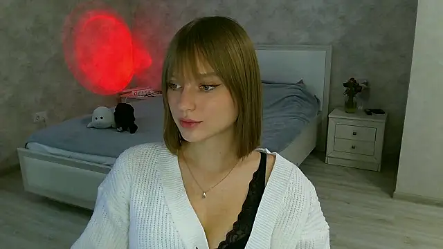 Snapshot of Miss_Diamond_Maria chatting on October 2, 10:00 am Miss Diamond Maria online show from October 2, 10:00 am