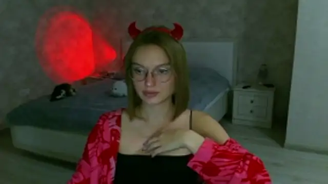 Snapshot of Miss_Diamond_Maria chatting on October 29, 5:04 pm Miss Diamond Maria online show from October 29, 5:04 pm