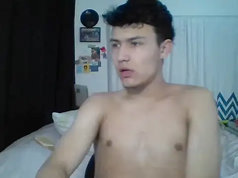 Snapshot of El_awo_ chatting on September 25, 4:43 pm El awo online show from September 25, 4:43 pm