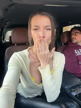 Snapshot of fit_vic chatting on February 13, 11:17 am fit vic online show from February 13, 11:17 am