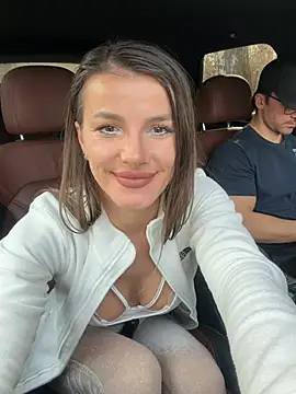 Snapshot of fit_vic chatting on March 4, 1:39 pm fit vic online show from March 4, 1:39 pm