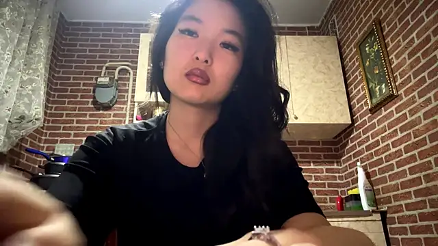 EmmaLeexth online show from January 10, 2:08 pm