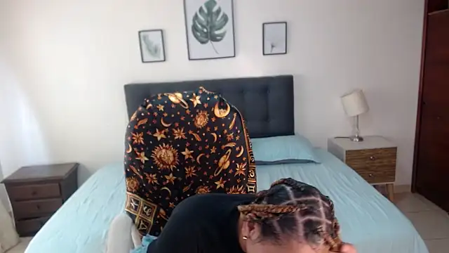 Amber  s online show from October 27, 1:48 pm