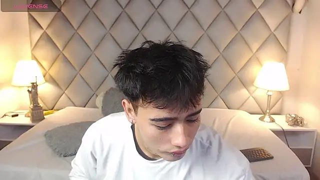 Clement Reyes online show from September 18, 12:18 pm