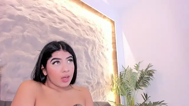 Snapshot of Naomy_gyal chatting on February 24, 6:50 pm Naomy gyal online show from February 24, 6:50 pm