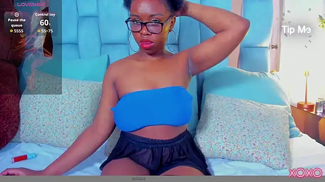 Snapshot of hazellanee chatting on May 10, 9:53 pm hazellanee online show from May 10, 9:53 pm