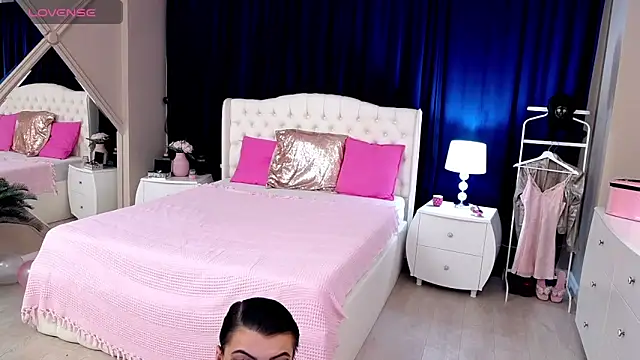 Snapshot of Vanilux_Butter chatting on October 15, 12:05 pm Vanilux Butter online show from October 15, 12:05 pm