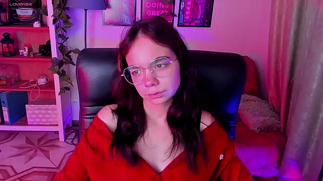 Snapshot of Elise_Noir chatting on October 12, 3:33 pm Elise Noir online show from October 12, 3:33 pm
