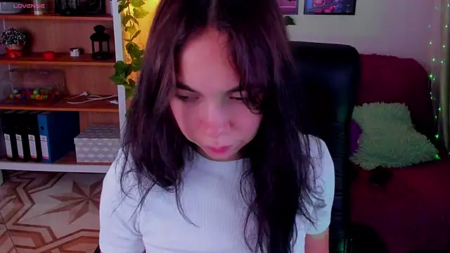 Snapshot of Elise_Noir chatting on October 21, 4:19 pm Elise Noir online show from October 21, 4:19 pm
