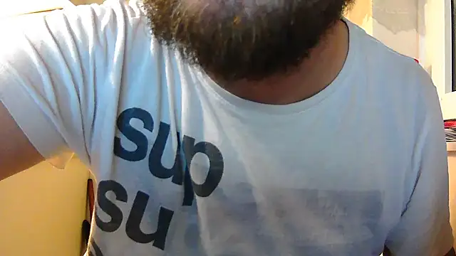 Snapshot of BiologicCargo752 chatting on November 11, 8:31 pm BiologicCargo752 online show from November 11, 8:31 pm