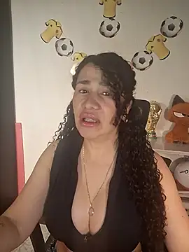 Snapshot of Lina_444 chatting on June 19, 9:51 pm Lina 444 online show from June 19, 9:51 pm