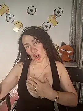 Snapshot of Lina_444 chatting on June 25, 10:25 pm Lina 444 online show from June 25, 10:25 pm