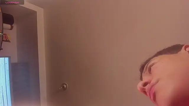 DarkLuster 22 online show from December 3, 2:52 am