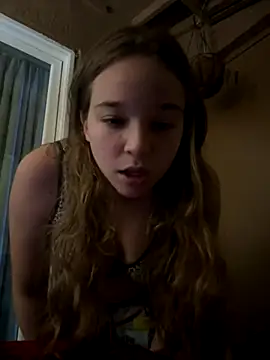 Snapshot of blondefun3818 chatting on October 22, 1:50 am blondefun3818 online show from October 22, 1:50 am