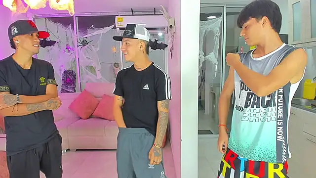 Houseofwarrios online show from October 15, 5:18 am