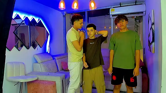 Houseofwarrios online show from February 6, 5:34 am