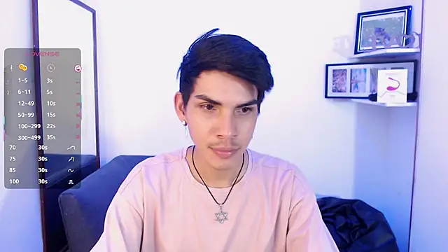 David 925  online show from November 30, 4:55 pm