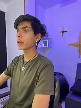 David 925  online show from December 18, 5:35 am