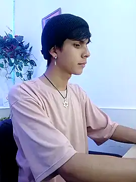 David 925  online show from December 19, 9:00 pm