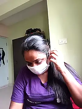 queendivya online show from October 4, 5:05 am