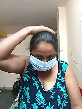 Snapshot of queendivya chatting on January 16, 10:58 pm queendivya online show from January 16, 10:58 pm