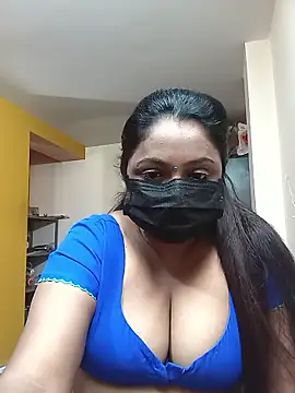Snapshot of queendivya chatting on February 13, 4:41 am queendivya online show from February 13, 4:41 am