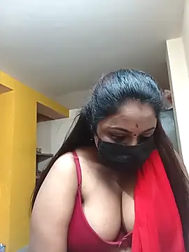 Snapshot of queendivya chatting on February 21, 2:40 pm queendivya online show from February 21, 2:40 pm