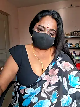 queendivya online show from July 14, 11:38 am