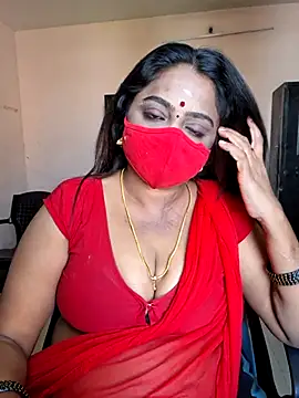 queendivya online show from July 15, 4:40 am