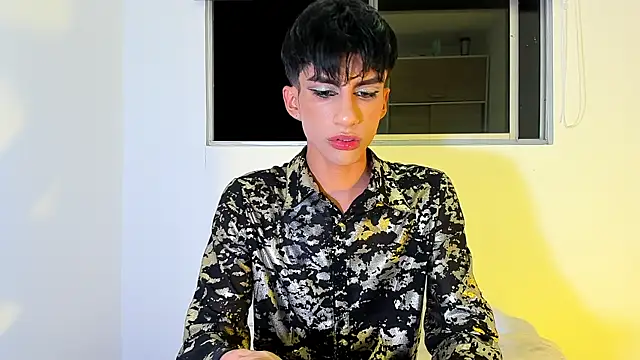 Snapshot of Erick_Velveth chatting on May 6, 4:30 am Erick Velveth online show from May 6, 4:30 am