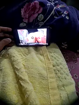 crish09 online show from March 29, 5:40 am