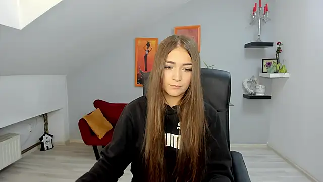 EllaClarke online show from October 5, 10:57 am