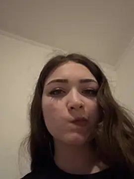 EllaClarke online show from April 17, 3:26 pm