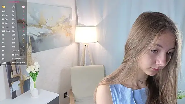 Snapshot of YuriKastner chatting on October 5, 4:11 am YuriKastner online show from October 5, 4:11 am