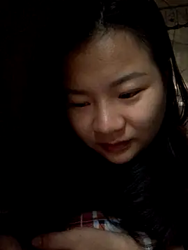 Snapshot of emiu_xinh03 chatting on October 7, 4:31 am emiu xinh03 online show from October 7, 4:31 am