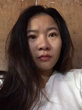 Snapshot of emiu_xinh03 chatting on October 23, 12:32 am emiu xinh03 online show from October 23, 12:32 am