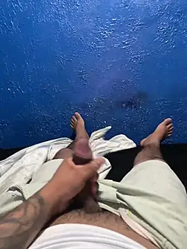 Alangostoso092 online show from January 13, 8:14 pm